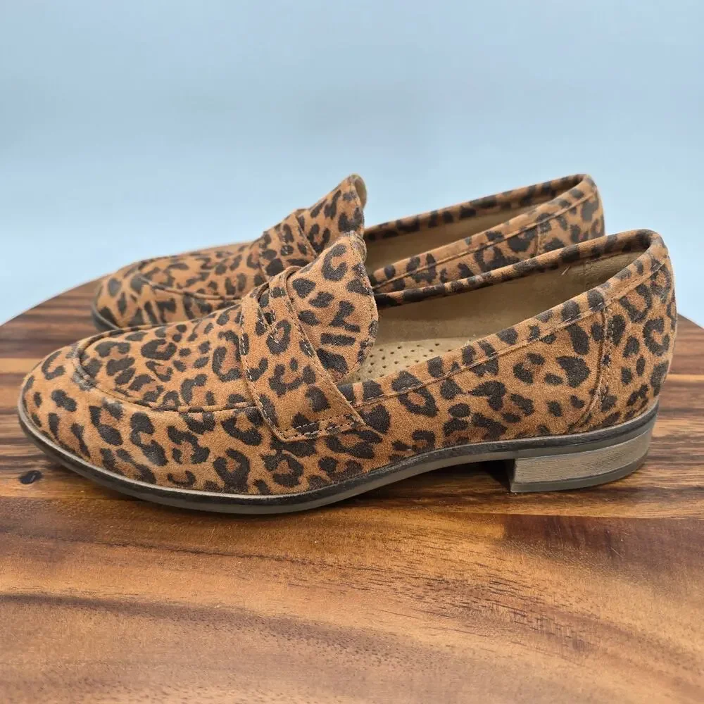 Clarks Shoes Women's 6 M Leopard Print Suede Leather Trish Comfort Penny Loafers